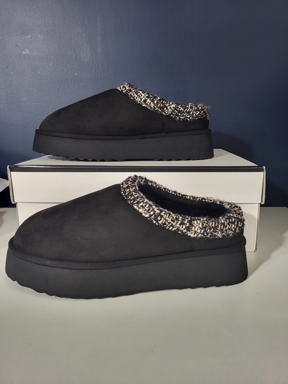Steve Madden Black Platform Slip-On Mules with Tweed Collar Womens Size 8